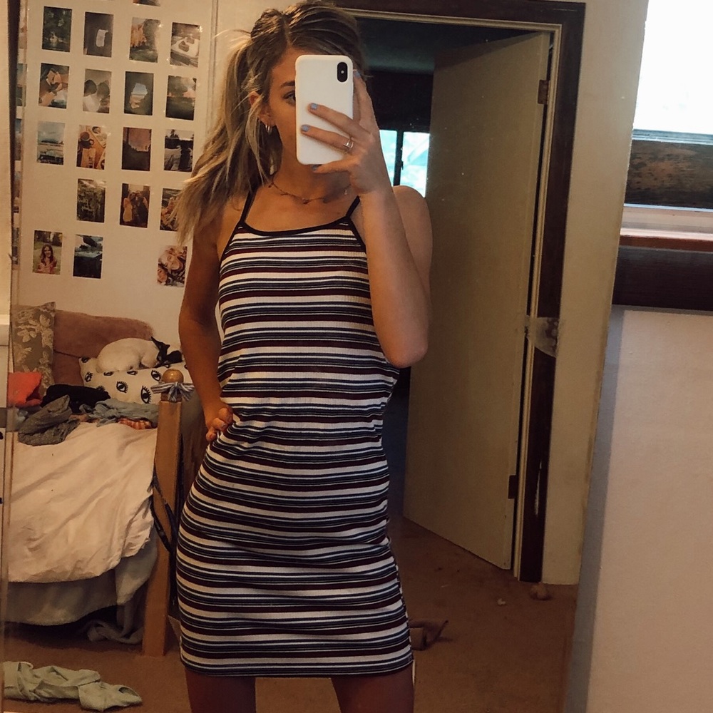 DRESS